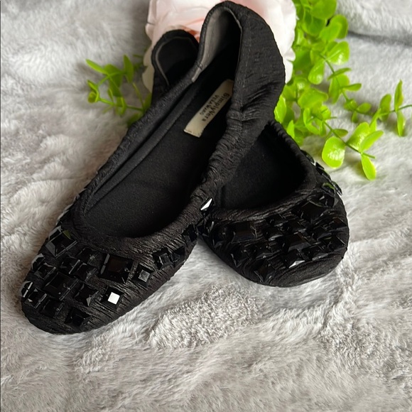 Simply Vera Vera Wang Black Flats with Woven Design - Picture 8 of 8